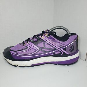 Topo Ultrafly Womens 9.5 Purple Lilac Running Shoes Sport Fitness Outdoor
